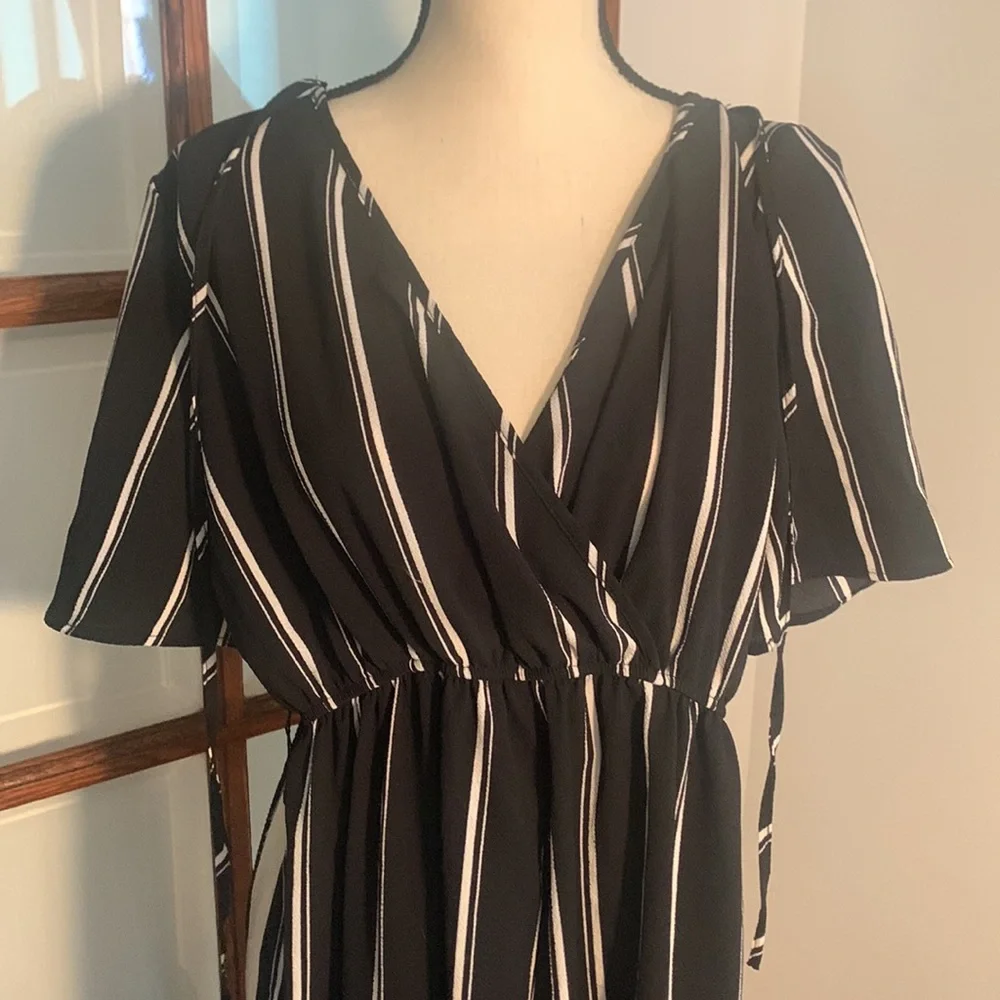CLOSETCLEANOUT Nordstrom Black Striped Row A Jumpsuit - Picture 7 of 9